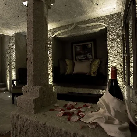 Cave Hotell 3*