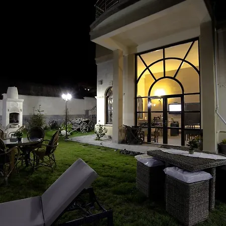 Hotell Cave 3*