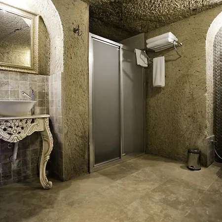 Hotell Cave 3*