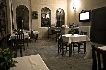 Hotell Cave 3*