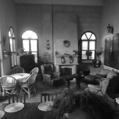 Cave Hotell 3*